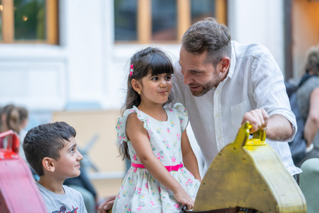 Kultur im Sommer, Vater mit Kinder