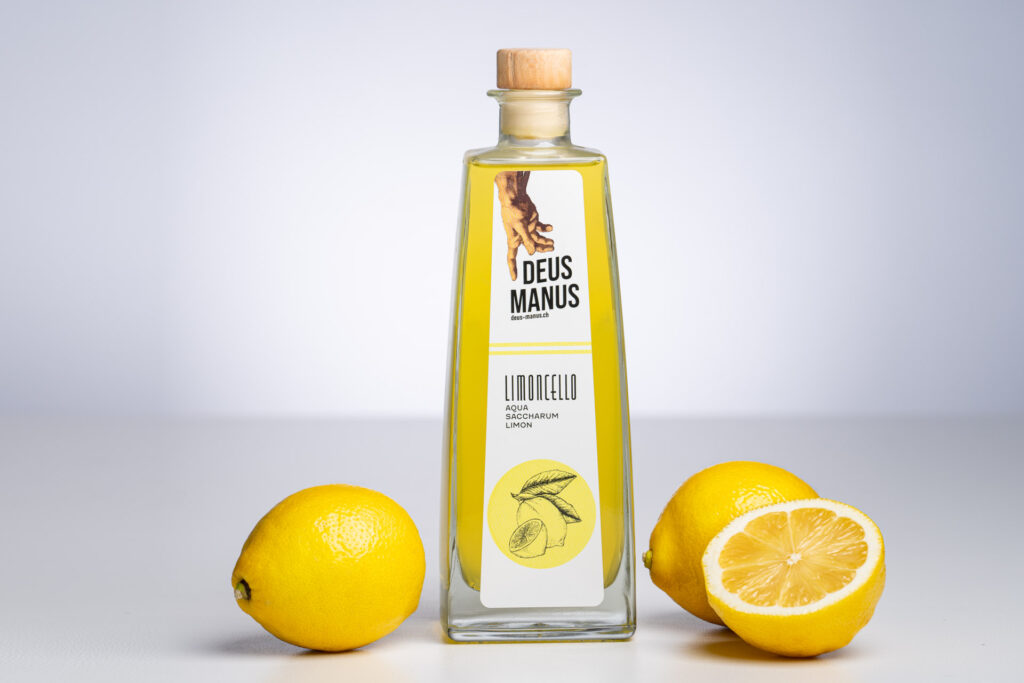 Produktfoto Limoncello Studioaufnahme vom Firmenfotograf